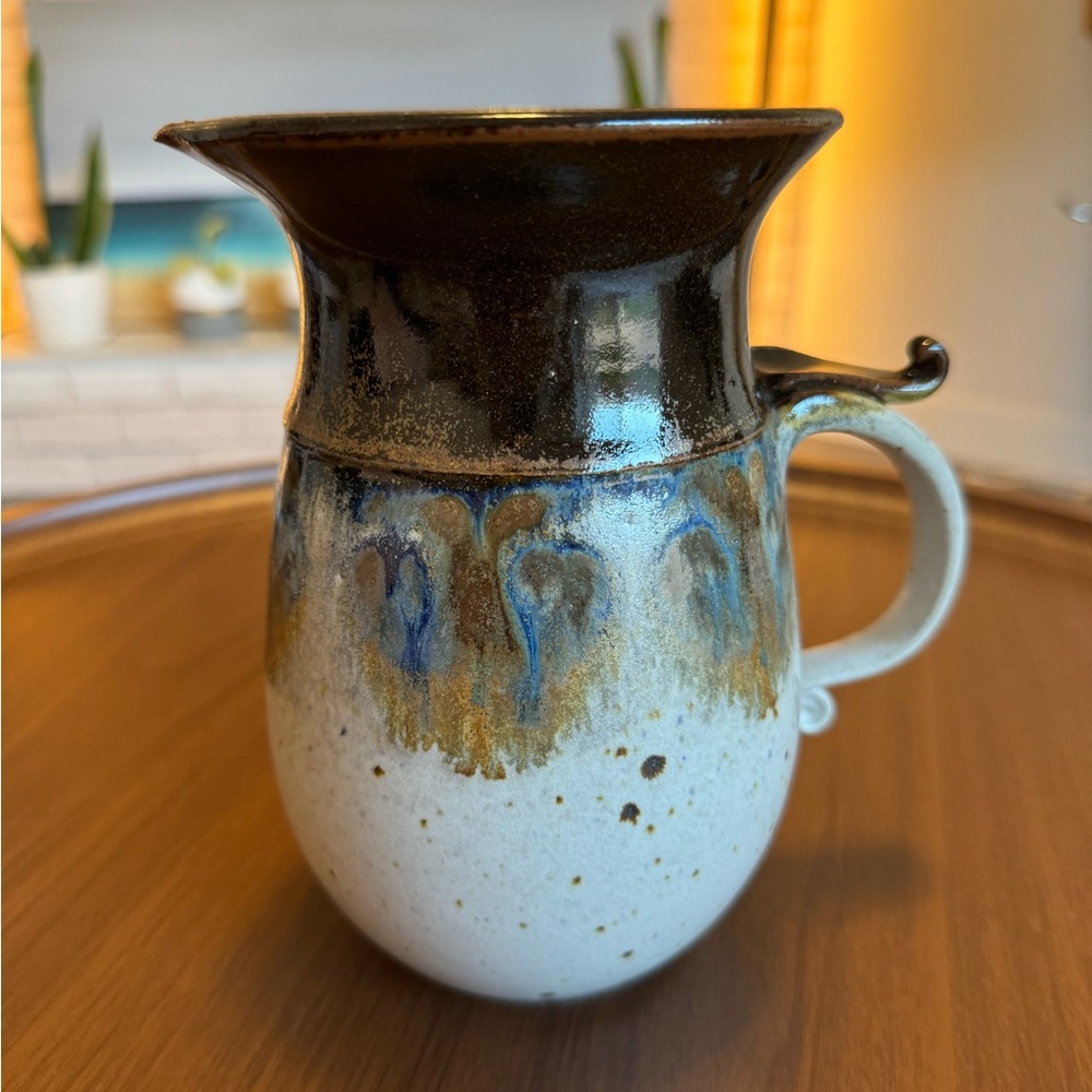 Searle handmade pottery/vessel